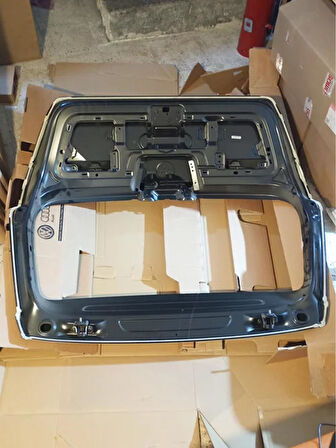 6V6827023D 2015-2021 Skoda Fabia Bagaj Kapağı AtiParts