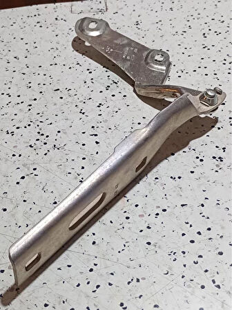8V0823302 2013-2016 Audi A3 Sağ Kaput Menteşesi AtiParts
