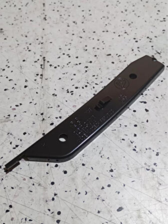 3T0807184A 2014-2015 Skoda Superb Ön Tampon Sağ Braketi AtiParts