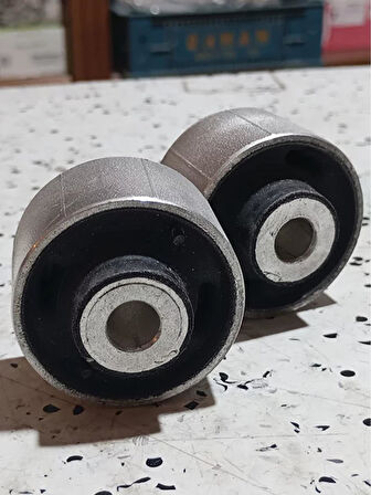 4D0407515C 1997-2000 VW Passat Salıncak Burcu 2 li Paket AtiParts