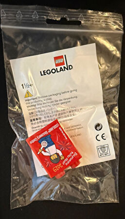 Legoland Discovery Centre 2019 Bayraminiz Kutlu olsun Minifigure and Fireworks Pattern Duplo Brick 1x2x2