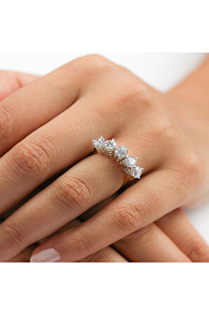 Sevgililer Günü Beştaş Altın Yüzük