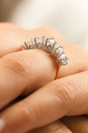 Sevgililer Günü Beştaş Altın Yüzük