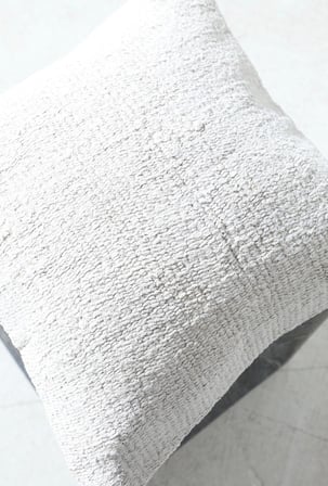 Beyaz Dokuma Kırlent Kılıfı 40cm