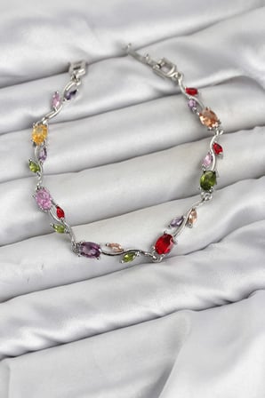 Pirinç Gümüş Renk Mix Renk Zirkon Taşlı Çiçek Model Kadın Bileklik