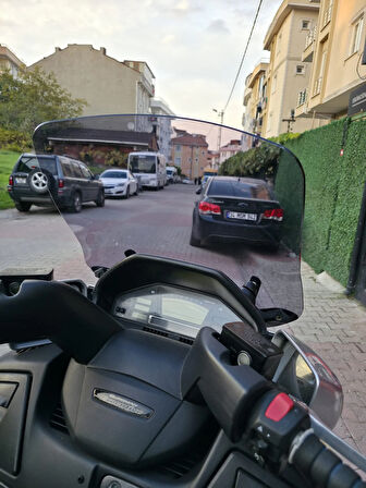 MOTOCAM Suzuki Burgman 650 Siperlik Ön Cam 2001-2004 Model 60cm Füme Renkli 4mm