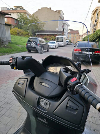 MOTOCAM Suzuki Burgman 650 Siperlik Ön Cam 2001-2004 Model 60cm Şeffaf Renkli 4mm