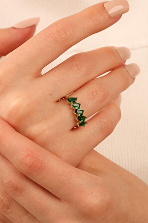 Yeşil Renkli Beştaş Altın Yüzük by002