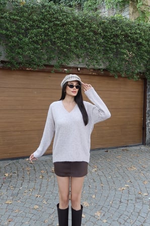 V Yaka Oversize Triko Kazak — Bej