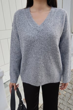 V Yaka Oversize Triko Kazak — Gri