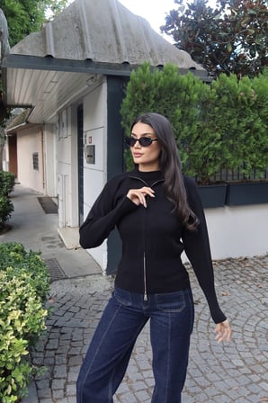 Fitilli Triko Dik Yaka Fermuarlı Hırka — Siyah