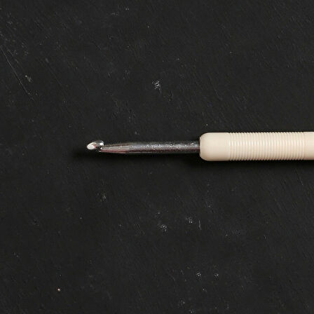 Addi 4,5 Mm 15 Cm Plastik Saplı Yün Tığ - 148-7