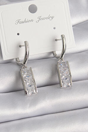 Buyers Butik Pirinç Gümüş Renk Su Yolu Zirkon Taşlı Halka Model Kadın Küpe