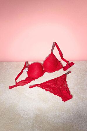 Fall in Love Yılbaşı Temalı Dantelli Slip Kırmızı Külot