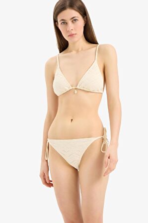 DeFacto Regular Fit Nakışlı Brode Bikini Altı-Fall in Love B6895AX25SMER103