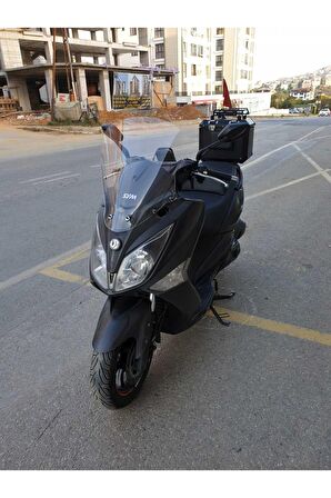 Sym Joymax 250 İ Ön cam 2013 2016 Model Yılı 54cm Şeffaf Renk 4mm Kısa Spor Cam Cam