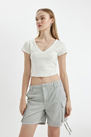 DeFacto Coool Fitted V Yaka Ribana Basic Düz Kısa Kollu Tişört D4243AX24HSWT32
