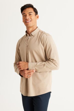 Erkek Vizon Slim Fit Dar Kesim Düğmeli Yaka Pike Desenli Örme Gömlek