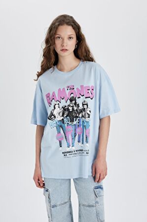 DeFacto Ramones Oversize Geniş Kalıp Bisiklet Yaka Kısa Kollu Tişört C3772AX24SMBE366