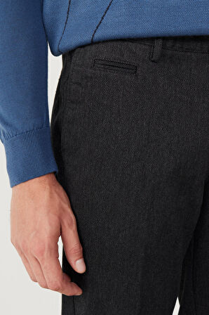 Erkek Siyah Comfort Fit Rahat Kesim Yan Cepli Pamuklu Diyagonal Desenli Pantolon