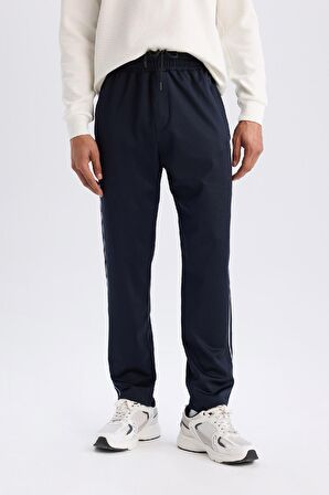 DeFactoFit Sporcu Jogger Eşofman Altı Slim Fit Dar Kesim Standart Paça Skuba Dalgıç Kumaş Beli Lastikli E3931AX24WNNV253