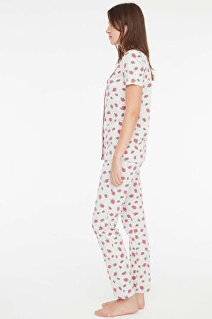Mod Collection Kadın Çilek Desenli Boydan Patlı Pijama Takımı Gri