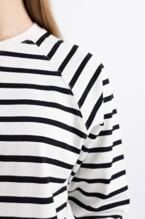 DeFacto Coool Loose Fit Bisiklet Yaka Çizgili Uzun Kollu Tişört C4400AX24SPWT32