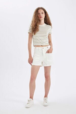 DeFacto Mom Fit Yüksek Bel Katlamalı Paça Jean Şort D4585AX24HSWT1