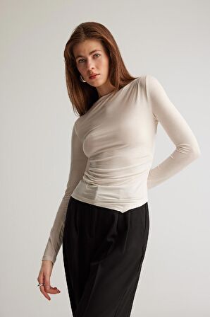 DeFacto Slim Fit Dar Kesim Bisiklet Yaka Basic Düz Soft Touch Uzun Kollu Tişört E5884AX25SPER105