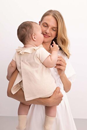 DeFacto Kız Bebek Kısa Kollu Fırfırlı Yaka Bluz Şort 2'li Takım C5085A524SMBG745