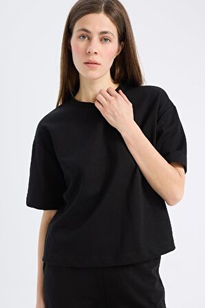 DeFacto Relax Fit Bisiklet Yaka Basic Düz Kısa Kollu Siyah Tişört C7630AX25SPBK81