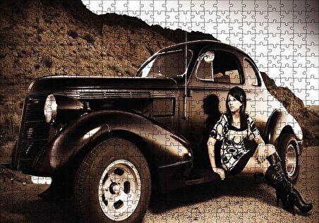 Cakapuzzle  Eski Model Araba ile Kız Puzzle Yapboz MDF Ahşap