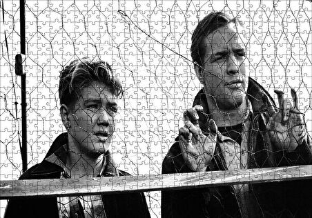 Cakapuzzle  Marlon Brando ve Çocuk Tel Örgüler Puzzle Yapboz MDF Ahşap