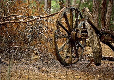 Cakapuzzle  Ormanda Eski At Arabası Tekerleği Puzzle Yapboz MDF Ahşap
