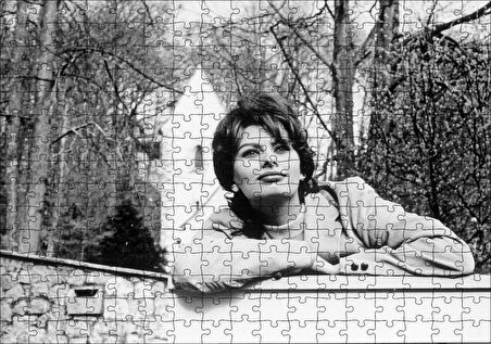 Cakapuzzle  Sophia Loren Huzurlu Puzzle Yapboz MDF Ahşap