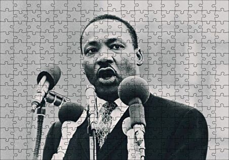 Cakapuzzle Martin Luther King ve Mikrofonlar Siyah Beyaz Puzzle Yapboz MDF Ahşap