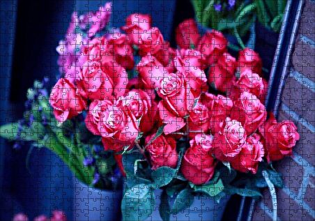 Cakapuzzle Saksı İçinde Muhteşem Kırmızı Güller Puzzle Yapboz MDF Ahşap