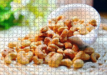 Cakapuzzle Hasır Üzerinde Kaseden Dökülen Kajular Puzzle Yapboz MDF Ahşap