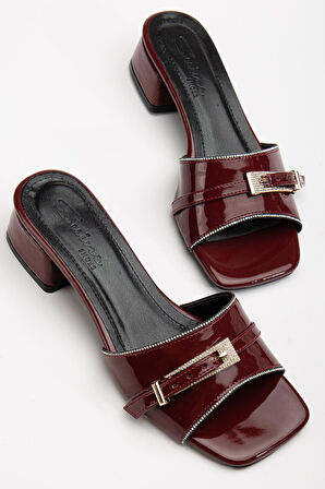 Suins Carter Model Taşlı Toka Detaylı Terlik