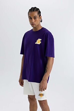 DeFactoFit NBA Los Angeles Lakers Oversize Geniş Kalıp Bisiklet Yaka Sırt Baskılı Kısa Kollu Tişört A1998AX24SMPR299