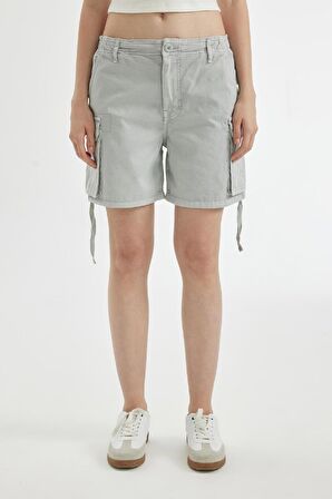 DeFacto Coool Regular Fit Normal Bel Kısa Paça Gabardin Şort D1006AX24SMGR296