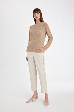 DeFacto Regular Fit Bisiklet Yaka Simli Kumaş Triko Kazak D0405AX24WNBG647