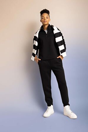 DeFactoFit Jogger Eşofman Altı Standart Fit Beli Lastikli Cepli Basic Düz B6358AX23WNBK81