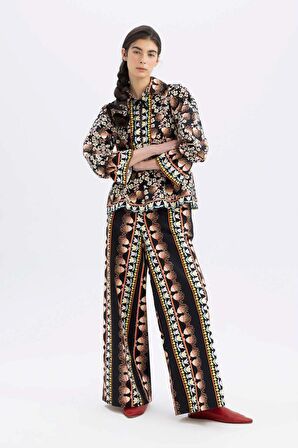 DeFacto Lug Von Siga x DeFacto Wide Leg Geniş Paça Maxi Poplin Kumaş Pantolon Desenli Normal Bel C1132AX24SMBK81