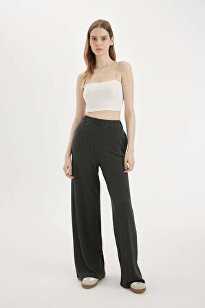 DeFactoFit Wide Leg Geniş Paça Eşofman Altı Standart Boy Beli Lastikli Cepli Modal Kumaş C0493AX24SMAR231