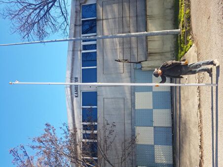 AMERİKAN MALI TABANSIZ DIŞTAN İPLİ 5 METRE KROM BAYRAK DİREGİ 2