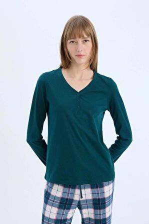DeFacto Fall in Love Pijama Takımı Regular Fit V Yaka Uzun Kollu Üst Kareli Uzun Alt D2301AX24WNGN1040