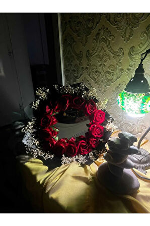 aynalı kırmızı gül buketi