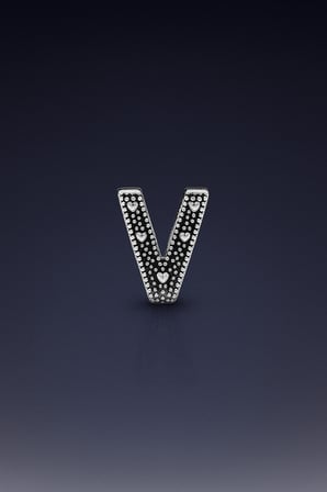 V harf charm 925 ayar gümüş