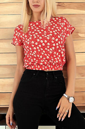 Kısa Kol Çiçek Desenli Bluz